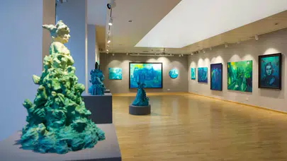 Sözsüz ve sessiz kalmış hikâyeler sanatla gün yüzüne çıkıyor Yonca Saraçoğlu’nun 'Untold Tales' Sergisi Galeri Işık Teşvikiye’de açıldı