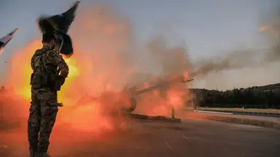 14 Yıllık Sessizlik Sona Erdi! Şam’da Ramazan Topu Yeniden Ateşlendi