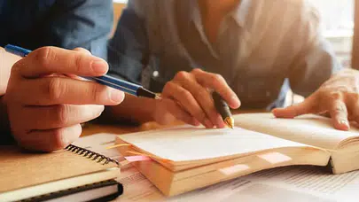 Yüz binlerce öğretmenin gözü bu kararda: Ek ders ücretleri artacak mı?