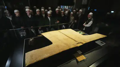 Ramazan’da Milyonların Akını! Hırka-i Şerif Yeniden Ziyarete Açıldı