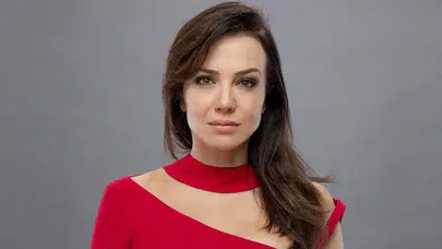 Aynı Yağmurun Altında Hümeyra kim, gerçek adı ne? Deniz Uğur kaç yaşında, nereli, boyu kaç, TV dizileri ve kariyeri