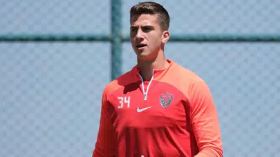 Bertuğ Yıldırım hayatı, memleketi, kaç yaşında, boyu kaç cm, sevgilisi var mı? Kariyeri ve özel hayatı ile ilgili her şey!