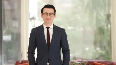 Kuzzat Altay biyografisi, yaşı kaç, mesleği ne, kökeni neresi? Almanya yılları ve diaspora faaliyetleri