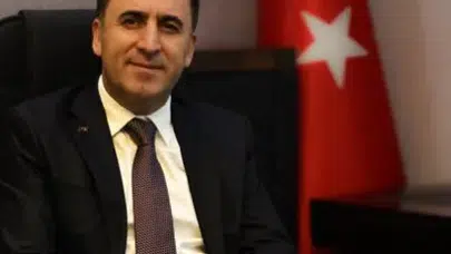 Kaymakamlıktan Valiliğe: Şefik Aygöl’ün Kariyer Hikayesi