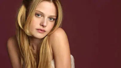 Bir dönemin en doğal güzellerindendi... Naz Elmas’ı görenler gözlerine inanamadı!