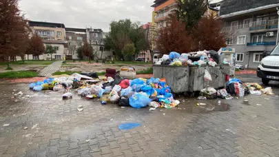 Buca sokakları çöp yığınlarına teslim: Grev sona erdi, temizlik yapılmadı