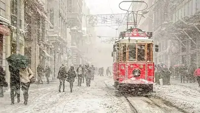 İstanbul’a Sibirya soğukları geliyor: 15 ilçede karla karışık yağmur alarmı