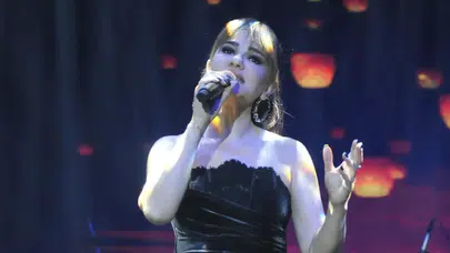 Derya Bedavacı Kıbrıs’ta sahne aldı yeni şarkılar için tarih verdi