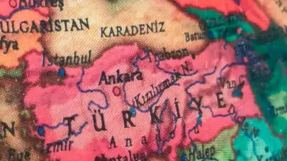 TÜİK 2025 verilerine göre Türkiye'nin en yüksek ve en düşük nüfuslu ilçeleri hangileri, fark ne kadar?