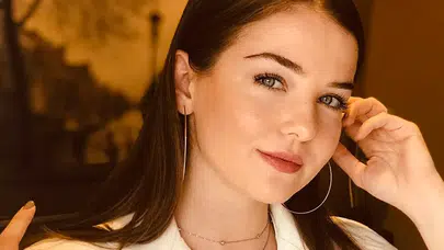 Selena’nın Yıldızı Gizem Güven Şimdi Bambaşka Bir Yolda