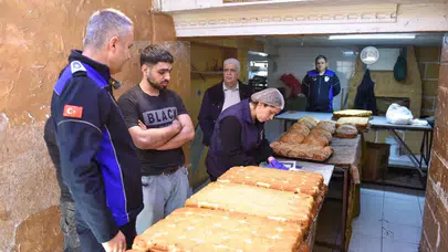 Adana’da Fırında Hijyen Skandalı! Zabıta Kapıya Mühür Vurdu