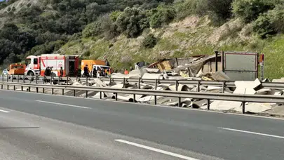 Kocaeli’de TEM İstanbul yönünde ulaşım durma noktasına geldi
