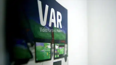 Konyaspor - Galatasaray Maçında VAR Sürprizi! Kritik Mücadelede Davut Dakul Çelik Detayı