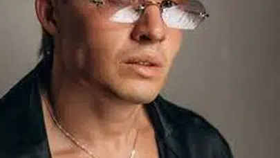 Vlad Bykov’un Sevgilisiyle Boy Farkı Sosyal Medyada Olay Oldu