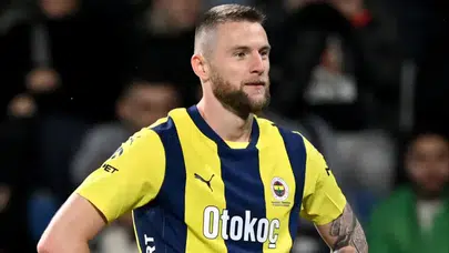 Fenerbahçe Savunmasında Alarm! Skriniar’ın Sahalara Dönüş Takvimi Ortaya Çıktı
