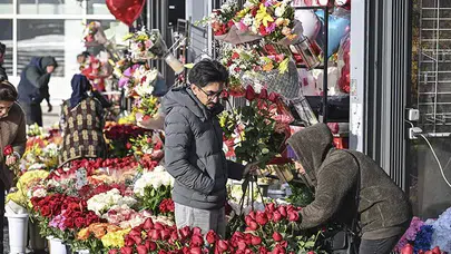 14 Şubat’ta kırmızı gül fiyatı kaç TL 2026, en ucuz gül nerede satılıyor, Sevgililer Günü çiçek fiyatları arttı mı?