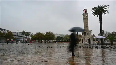 İzmir Hava Durumu Nasıl? Çok Bulutlu Hava Kaç Gün Sürecek, Kuvvetli Sağanak Ne Zaman Bekleniyor?