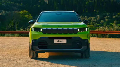 Yeni Jeep Compass e-Hybrid Sahneye Çıktı: Hibrit Motor, Çift Kavrama ve İddialı Fiyat