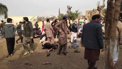 Pakistan’da ibadet sırasında patlama! İslamabad’da ölü ve yaralılar var