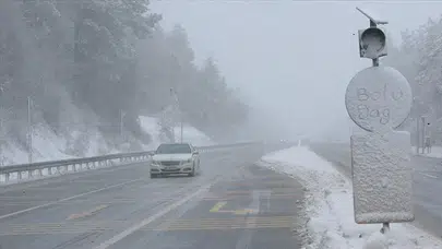 Bolu Dağı’nda kar yağışı etkili mi, Anadolu Otoyolu ve D-100 kara yolu açık mı, sürücüler için son durum ne?