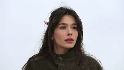 Sosyal Medyadan Ekranlara: Meltem Akçöl’ün Yükseliş Hikâyesi Dikkat Çekiyor!