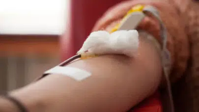 Kan vermek orucu bozar mı, kan verince oruç bozulur mu, vücuda kan almak orucu etkiler mi?