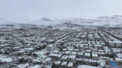 Erzincan Beyaza Büründü, Yollar Alarm Verdi: Sürücülere Peş Peşe Uyarı