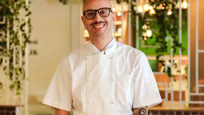 Ali Ronay hayatı, nereli, kaç yaşında, ne iş yapıyor, mesleği? Otel mutfaklarından televizyona uzanan kariyer!