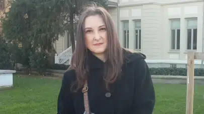 Farah Yurdözü kimdir, kaç yaşında, nereli, evli mi, ne iş yapıyor, UFO araştırmacısı mı, uzaylı mı?