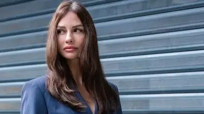 Sır Gibi Saklanan Emine 14 Yaşında, Yasemin Ergene’den Anne-Kız Kareleri