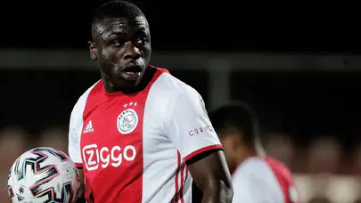 Fenerbahçe forvet transferinde Brian Brobbey’e yöneldi!