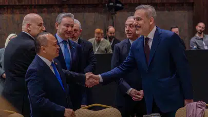 Ankara’da Diplomasi Sofrası! Bakan Fidan, İİT Büyükelçileriyle İftarda Buluştu