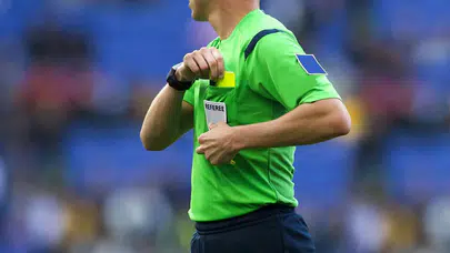 Fenerbahçe Gençlerbirliği maçında penaltı kararı doğru mu, VAR neden devreye girdi?