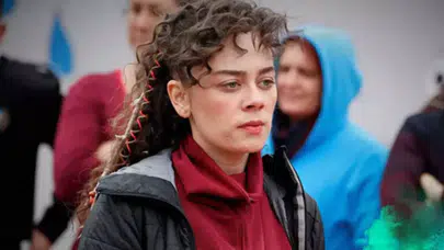 Avlu Dizisi Show TV’de Neden Yayınlanmadı, Yeni Sezonu Olacak mı? Hayranlar Merakla Bekliyor