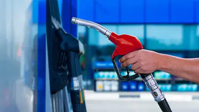 Pompa fiyatlarında yeni rekor, motorin tarihi eşiği geçti