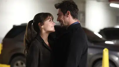 Sıla Türkoğlu’nun Yeni Dizisinden İlk Sürpriz! Kadro Fotoğrafı Gündem Oldu