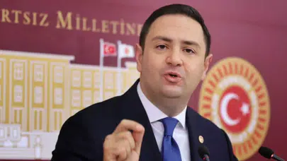 CHP’de istifa tartışmaları: Umut Akdoğan’dan Mesut Özarslan’a sert mesaj