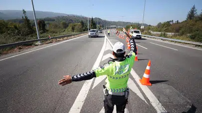 Sürücüler dikkat! Otoyollarda yol çalışmaları sebebiyle trafik tek şerit