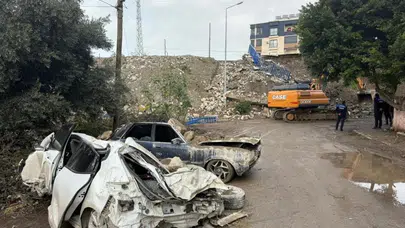 Felaket gece yarısı geldi: Hatay’da istinat duvarı çöktü!