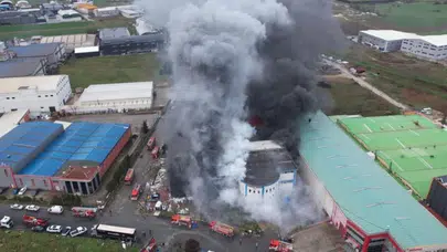 Silivri’de Sanayi Bölgesinde Büyük Yangın: Ekipler Seferber Oldu