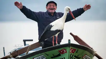 Yıllar geçiyor, Yaren vazgeçmiyor: Adem Amca ve Yaren Leyleğin hikayesi!