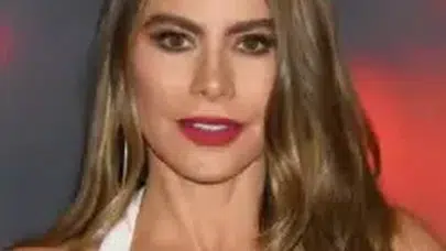 Sofia Vergara HAYATI (Kimdir), Kaç Yaşında, Ne İş Yapıyor, Lewis Hamilton Sevgilisi Mi?