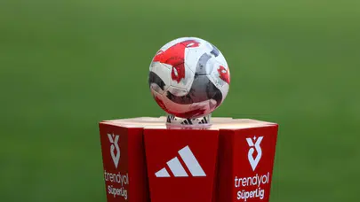 Süper Lig Puan Durumu! Galatasaray, Fenerbahçe, Beşiktaş ve Trabzonspor kaç puanda, şampiyonluk yarışında son tablo ne?