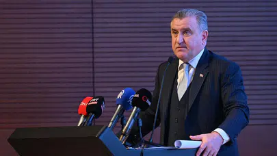 Bakan Bak’tan Yapay Zeka Hamlesi! 100 Bin Yapay Zeka Girişimcisi Yetiştirilecek