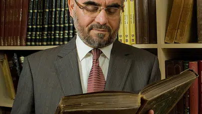 Abdulaziz Bayındır HAYATI (kimdir), ne iş yapar, hangi mezhepten, hangi cemaatten, babası kimdir?