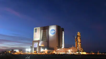 Artemis II’de Yeni Erteleme! Roket Hangara Çekildi