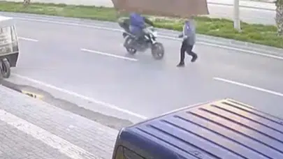 Adana’da bir yaya ve ölüm kıyısı! Feci anlar kamerada