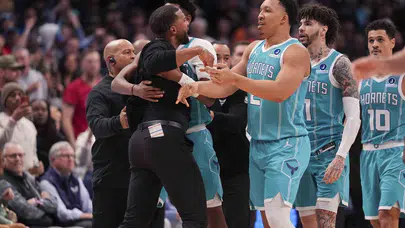 NBA’de çekişmeli maç! Hornets’ten 5 ihraç