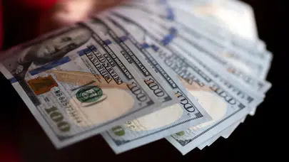 Dolar 43 TL’yi Aştı! 1 ABD Doları 43,88 Türk Lirası Seviyesinde