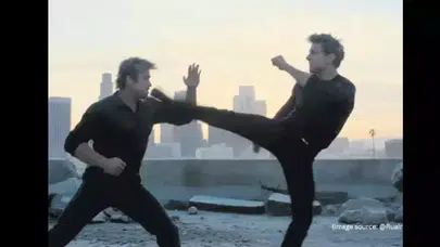 Tom Cruise ve Brad Pitt bir bilgisayar komutuyla karşı karşıya!